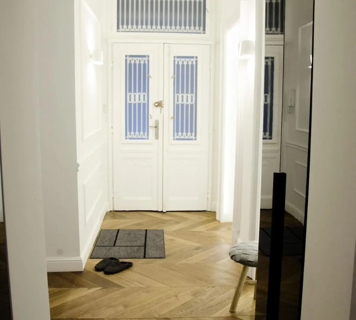 Luxury Apartment By Hi5 - Best Location 3-Br Budapest