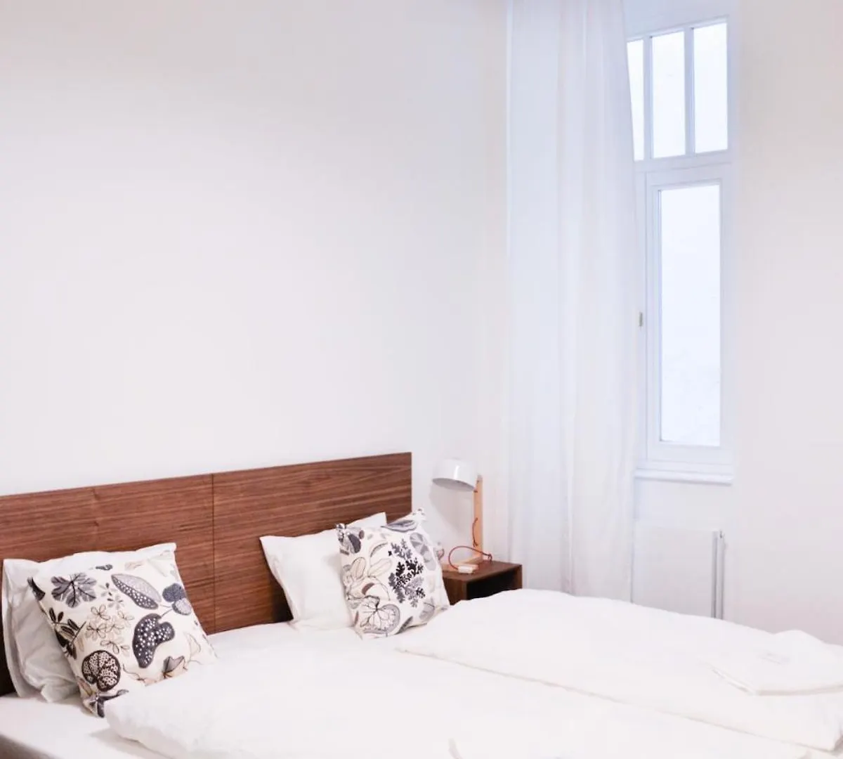 Luxury Apartment By Hi5 - Best Location 3-Br Budapest